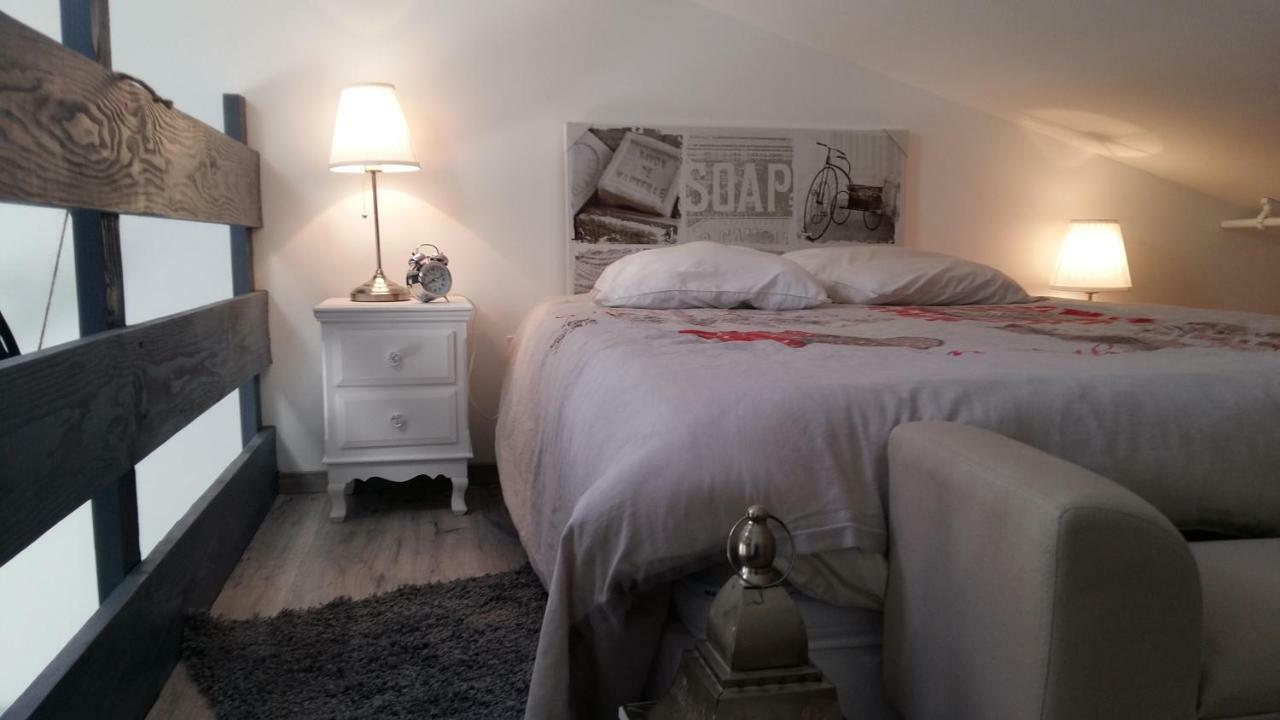 Le Cabanon De Lea Apartamento Tavel Exterior foto