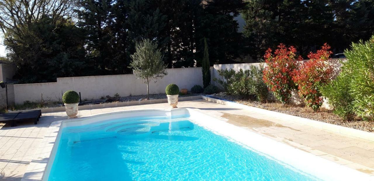 Le Cabanon De Lea Apartamento Tavel Exterior foto